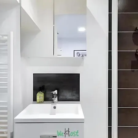 Charminng & Cosy T2 For Two In 13th Appartement